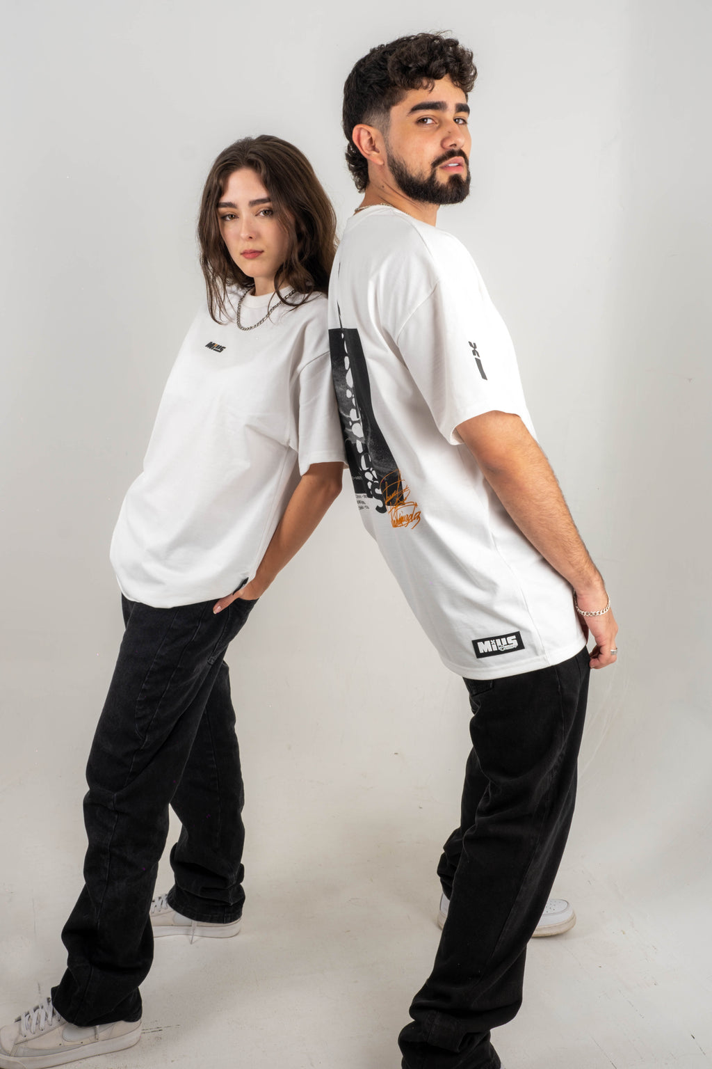 CAMISETA MILLS ECLOSION WHITE - OVERSIZE