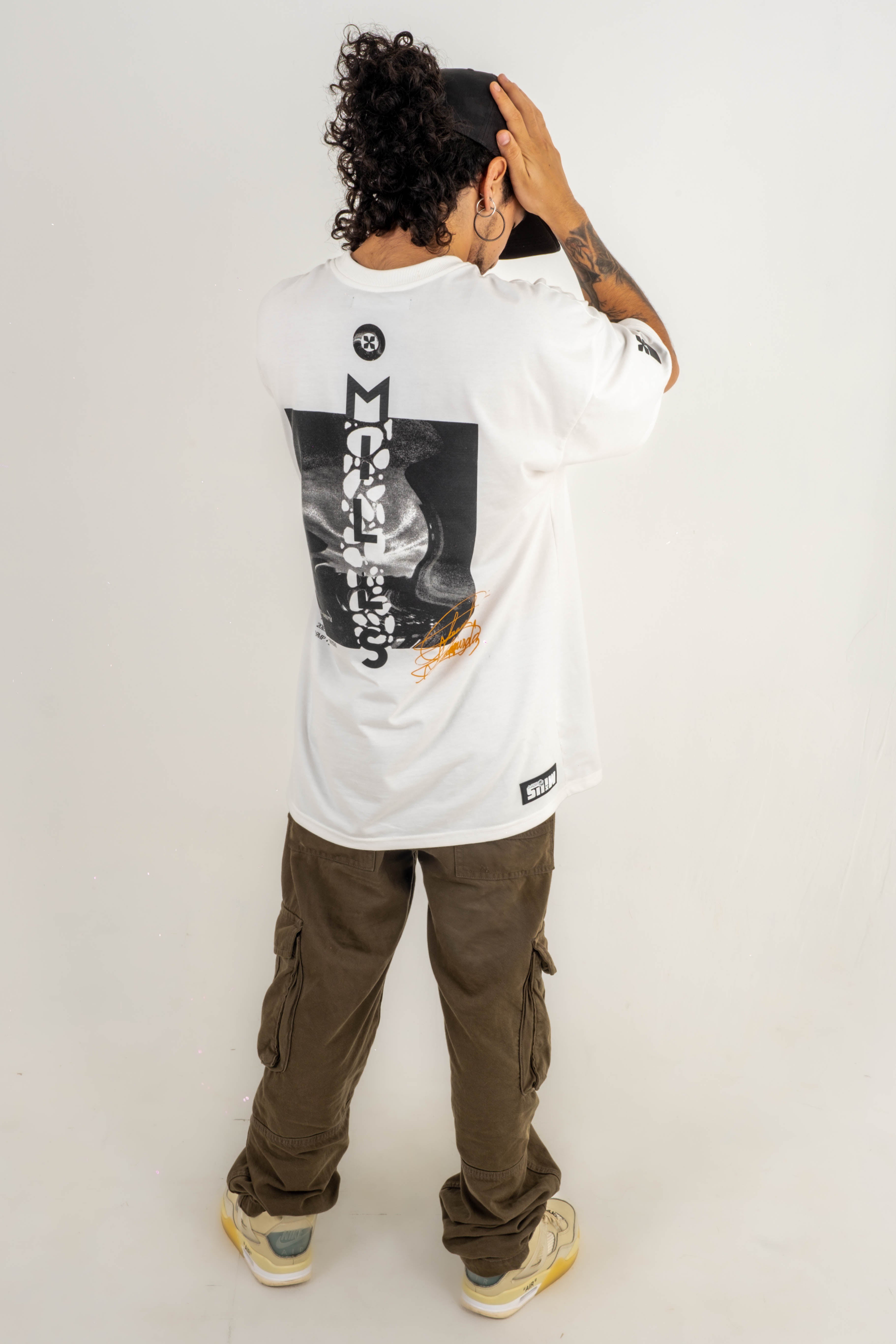 CAMISETA MILLS ECLOSION WHITE - OVERSIZE